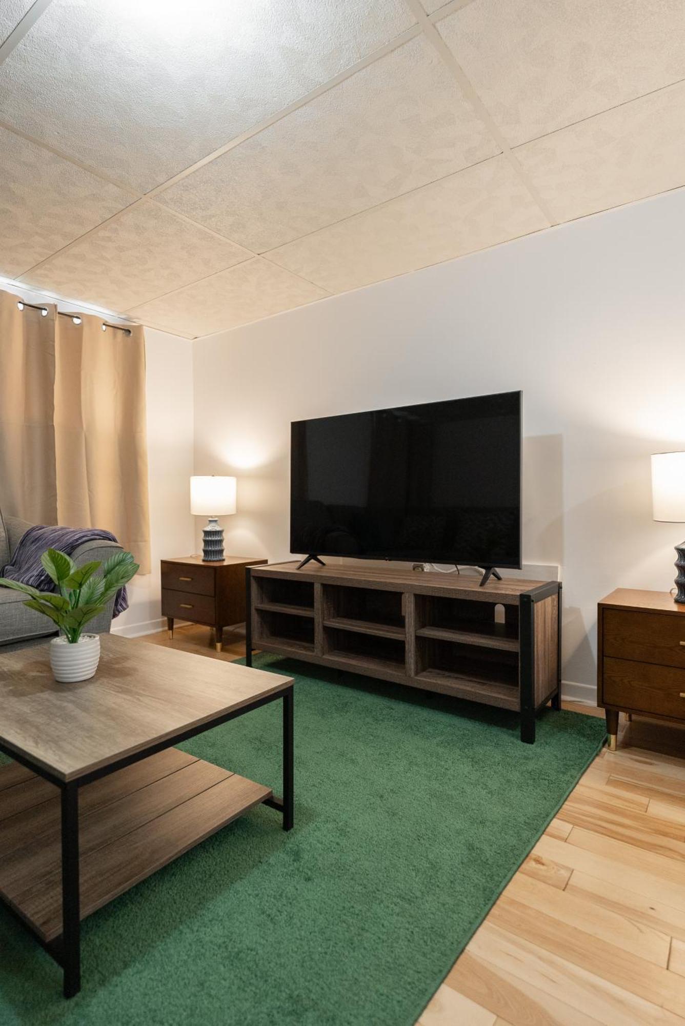Comfortable Spacious House With Parking Brossard Exterior photo
