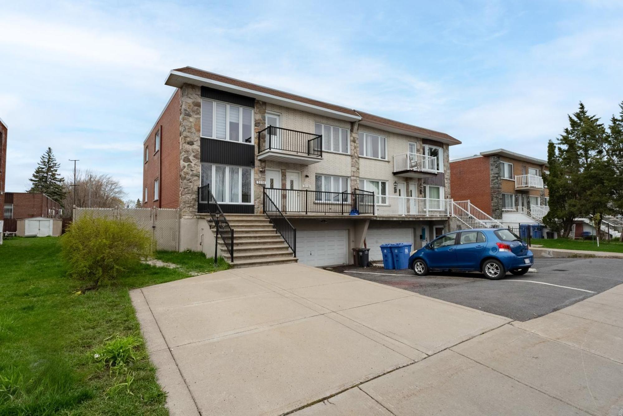 Comfortable Spacious House With Parking Brossard Exterior photo